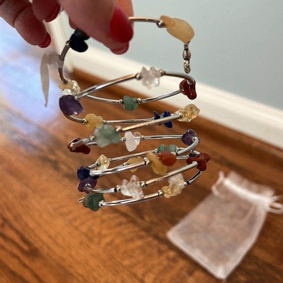 NWT GEMSTONE STRETCHY BRACELET - Picture 5 of 5